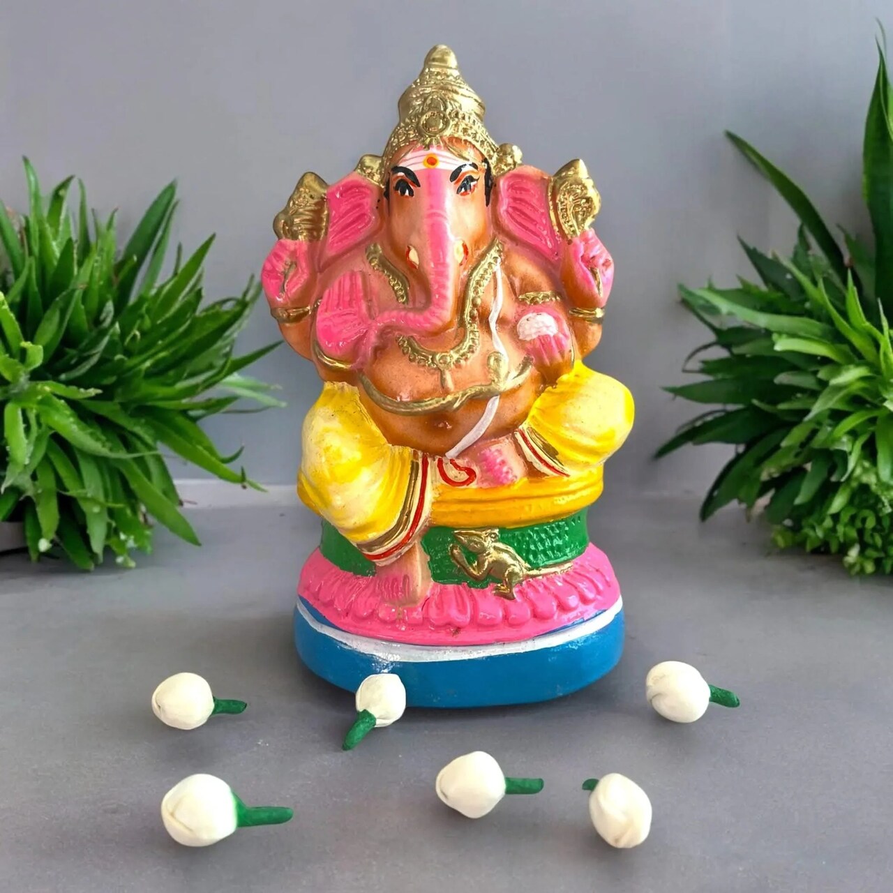 Ganesha Statue Handmade Lord Ganesh Sculpture Gajanana Ganpati Bappa Figurine for Pooja - Home Decor Hindu God Idol Good Luck & Success - Navaratri Golu Dolls (7 Inches)